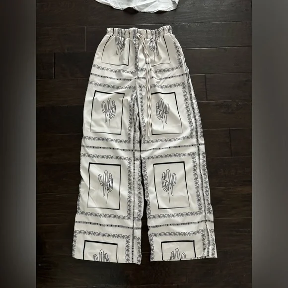 Viral 2 piece desert cactus set - Picture 8 of 13